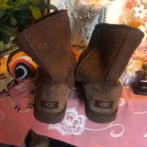 Ugh brown boots 👢